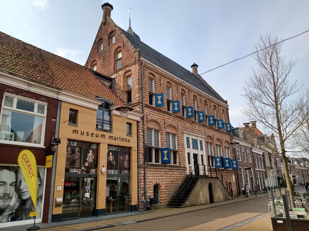 Wellnesshuis Met Hottub, Ligbad En Grote Tuin Vila Tzummarum Exterior foto